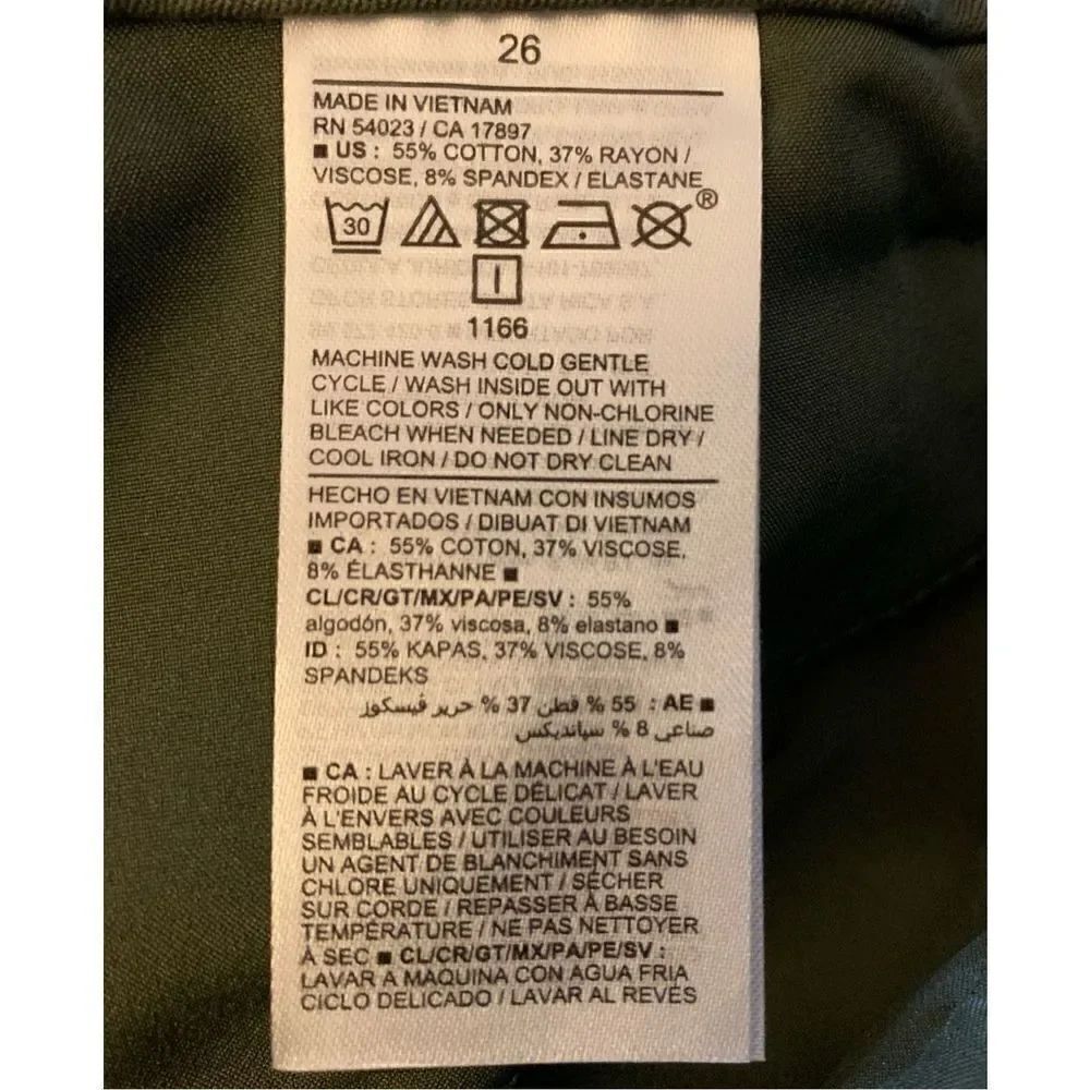 Old Navy Pixie Pants - Picture 8 of 8